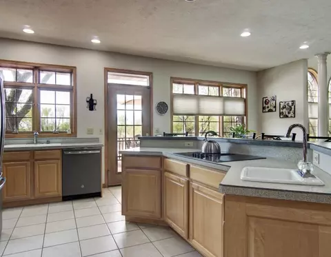 9816 Rivers Bend Dr, Roscoe, IL 61073 photo 8