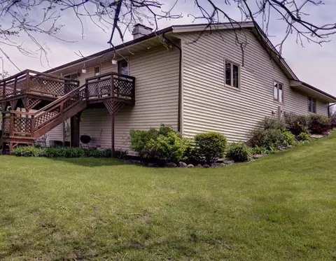 7564 Nan Dr, Roscoe, IL 61073 photo 22