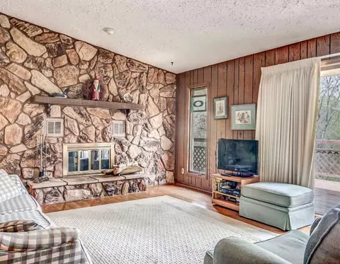 7564 Nan Dr, Roscoe, IL 61073 photo 8