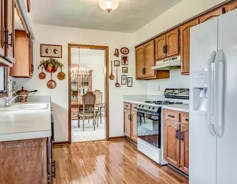 7564 Nan Dr, Roscoe, IL 61073 photo 6