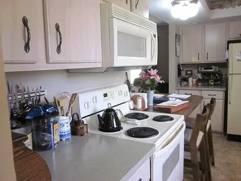 2037 Hillsdown, Lake Summerset, IL 61019 photo 2