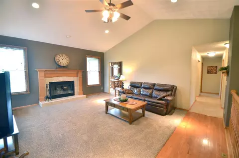 6608 Lindbloom, Cherry Valley, IL 61016 photo 9