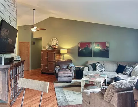 8285 Shaw Rd, Belvidere, IL 61008 photo 6