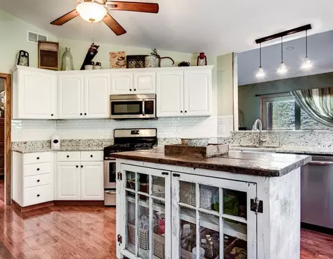 8285 Shaw Rd, Belvidere, IL 61008 photo 10