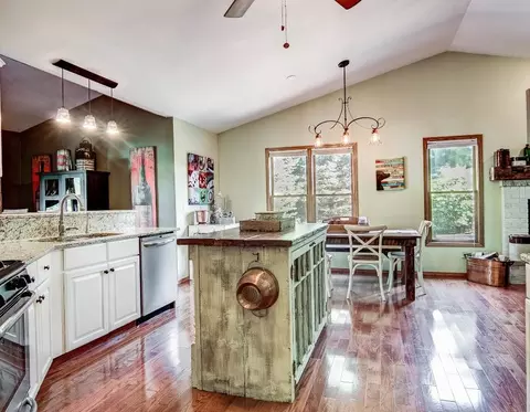 8285 Shaw Rd, Belvidere, IL 61008 photo 11