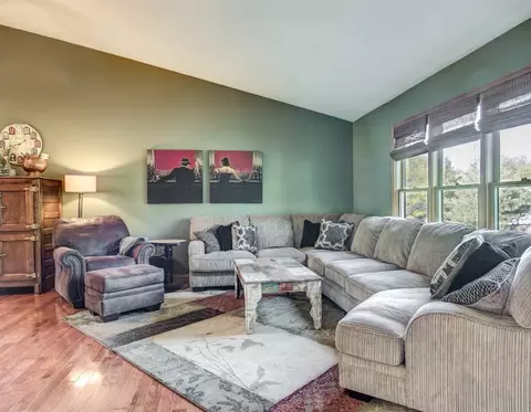 8285 Shaw Rd, Belvidere, IL 61008 photo 5