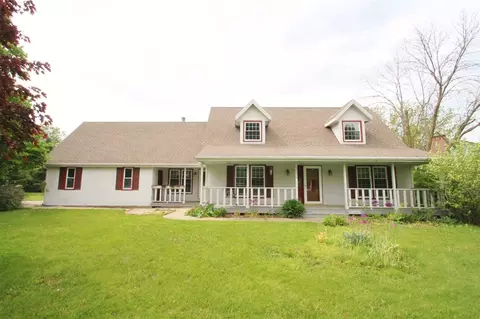 10070 William Trl, Roscoe, IL 61073 photo 2