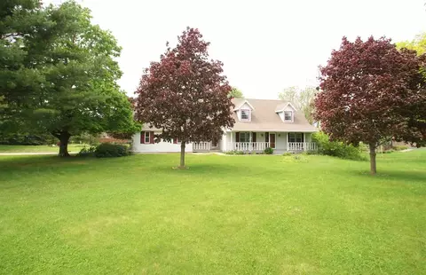 10070 William Trl, Roscoe, IL 61073 photo 1