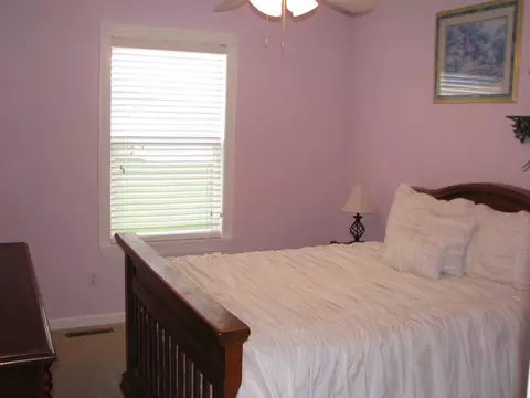 671 Ashleigh Ln, Roscoe, IL 61073 photo 16