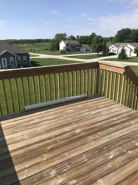 744 Ballymore Rd, Roscoe, IL 61073 photo 5