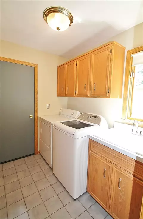 10996 Dublin Dr, Roscoe, IL 61073 photo 8