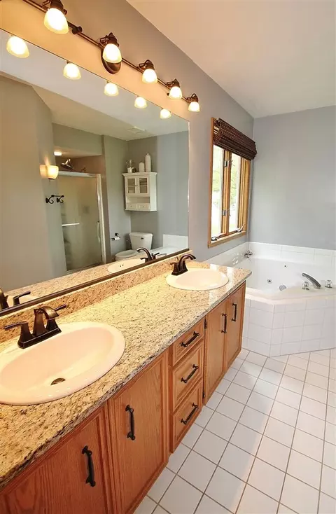10996 Dublin Dr, Roscoe, IL 61073 photo 10