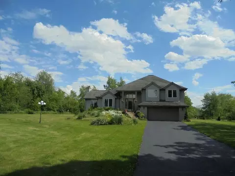 11007 Donald Dr, Roscoe, IL 61073 photo 2