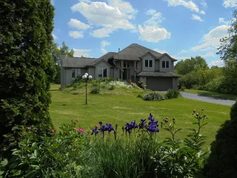 11007 Donald Dr, Roscoe, IL 61073 photo 1