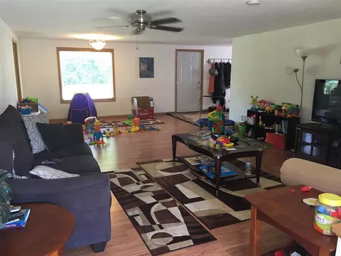 5913 Chestnut St, Roscoe, IL 61073 photo 11