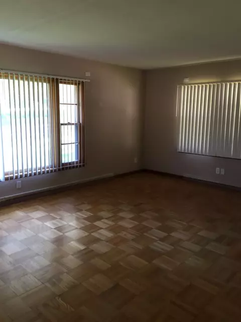 517 John St, Pecatonica, IL 61063 photo 5
