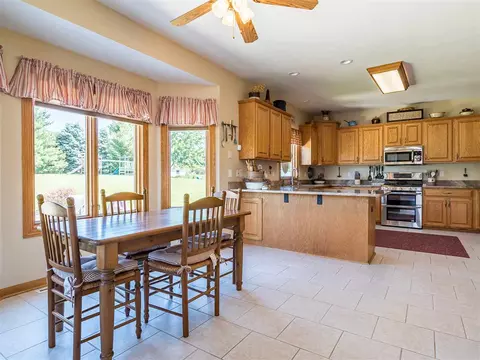 4324 E Ridgeview Ln, Byron, IL 61010 photo 8