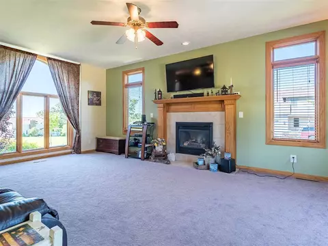 4324 E Ridgeview Ln, Byron, IL 61010 photo 5