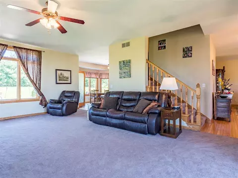 4324 E Ridgeview Ln, Byron, IL 61010 photo 4