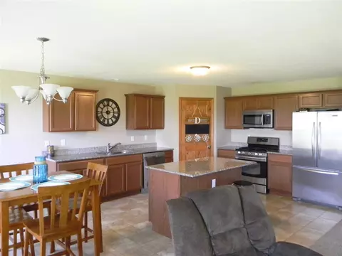 10311 Hawks Pointe Trl, Roscoe, IL 61073 photo 9