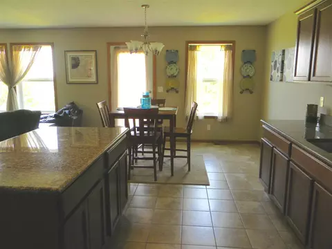 10311 Hawks Pointe Trl, Roscoe, IL 61073 photo 14