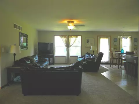 10311 Hawks Pointe Trl, Roscoe, IL 61073 photo 4