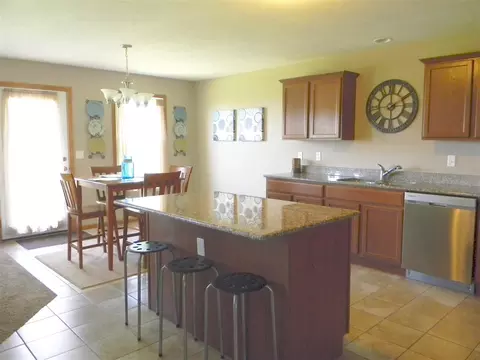 10311 Hawks Pointe Trl, Roscoe, IL 61073 photo 11