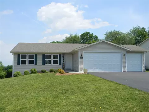 10311 Hawks Pointe Trl, Roscoe, IL 61073 photo 1
