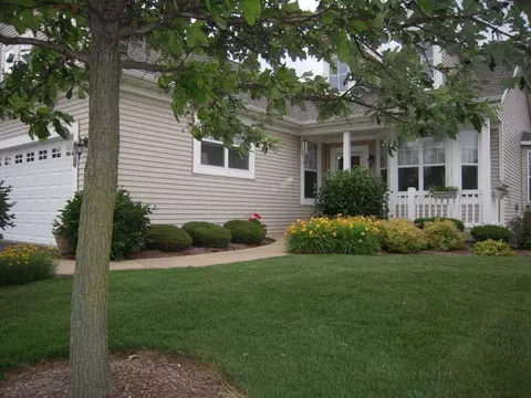 5447 Mapleleaf Cir, Rockford, IL 61108 photo 1