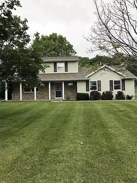 6464 Elevator Rd, Roscoe, IL 61073 photo 2