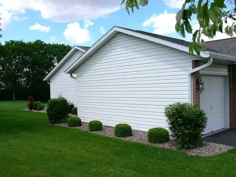 6783 Skyview Tr, Roscoe, IL 61073 photo 4