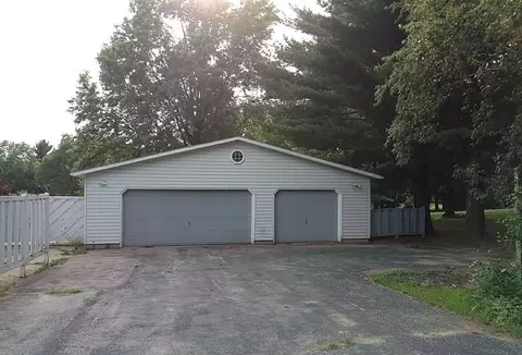 2522 Cooper Dr, Freeport, IL 61032 photo 2