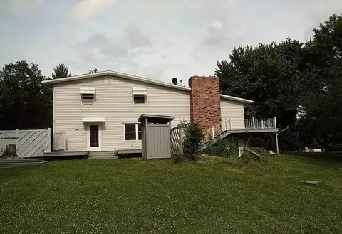 2522 Cooper Dr, Freeport, IL 61032 photo 3