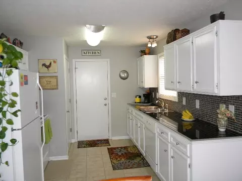 5841 Broad St, Roscoe, IL 61073 photo 10