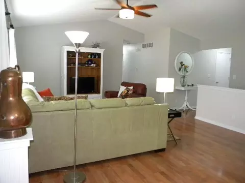 5841 Broad St, Roscoe, IL 61073 photo 4