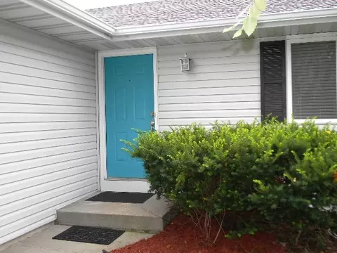 5841 Broad St, Roscoe, IL 61073 photo 2
