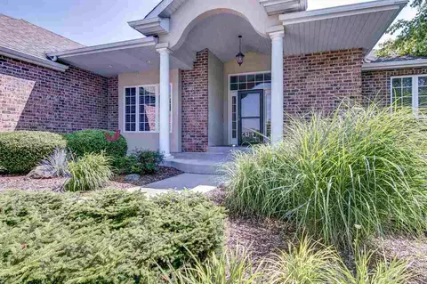 11251 Walton Dr, Roscoe, IL 61073 photo 2