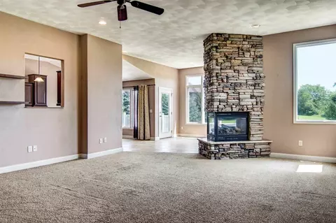11251 Walton Dr, Roscoe, IL 61073 photo 3