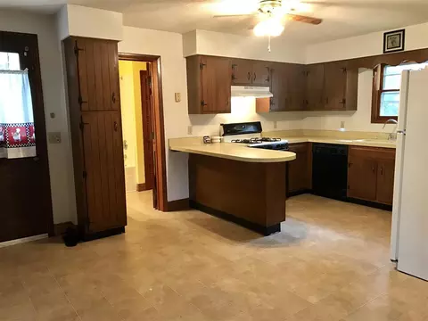 322 E 2nd St, Byron, IL 61010 photo 14