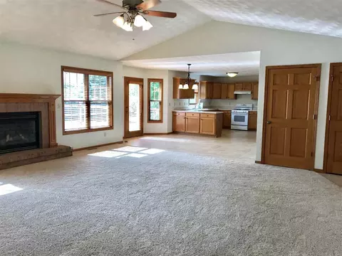 742 Hampton Dr, Byron, IL 61010 photo 7