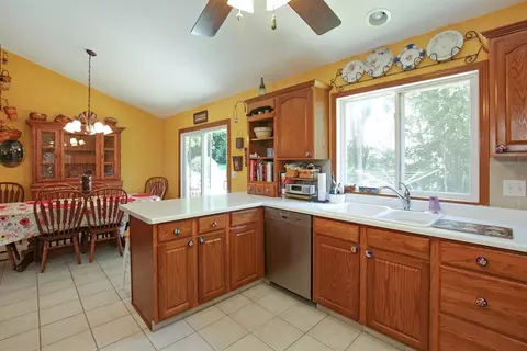 5124 E Hubbard Trl, Byron, IL 61010 photo 9