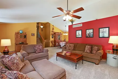 5124 E Hubbard Trl, Byron, IL 61010 photo 5