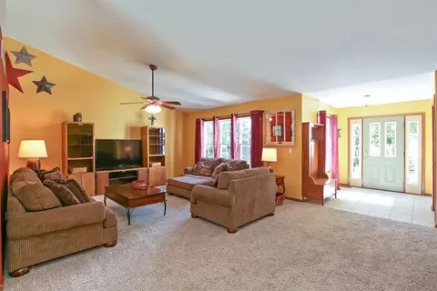 5124 E Hubbard Trl, Byron, IL 61010 photo 4