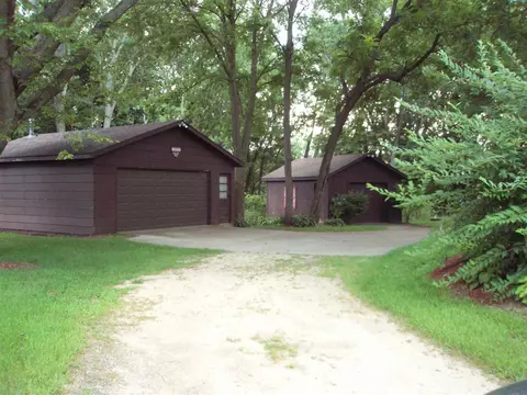 10452 Hamborg Rd, Roscoe, IL 61073 photo 4