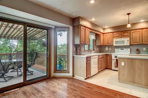 4677 Lindbloom Ln, Cherry Valley, IL 61016 photo 8