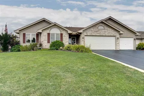 4677 Lindbloom Ln, Cherry Valley, IL 61016 photo 1