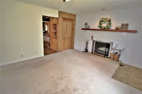 4217 Straw Ln, Roscoe, IL 61073 photo 10