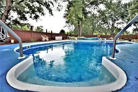 4217 Straw Ln, Roscoe, IL 61073 photo 5