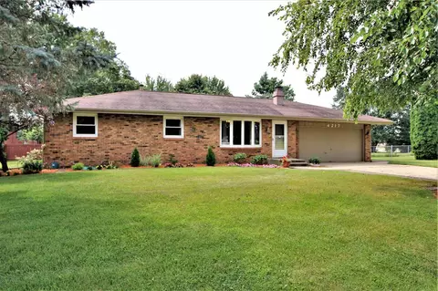 4217 Straw Ln, Roscoe, IL 61073 photo 1