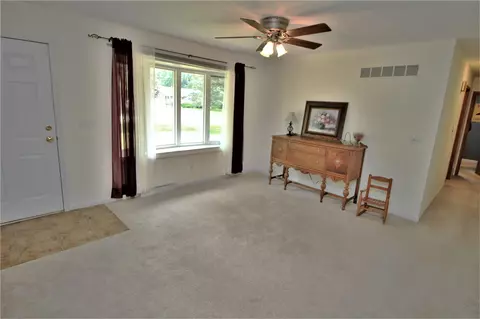 4217 Straw Ln, Roscoe, IL 61073 photo 9